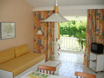 Ostria Apartments  Λίμνη