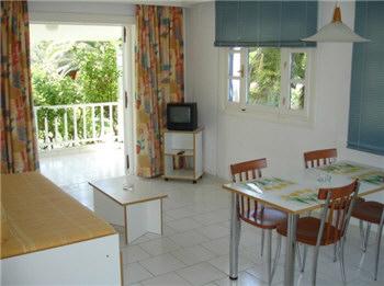 Ostria Apartments  Λίμνη