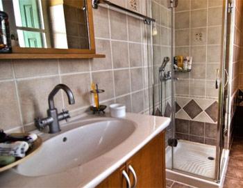 Gerofotis Guesthouse Bathroom Αίγιο Gerofotis Guesthouse Bathroom Αίγιο