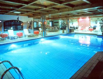 Hotel  Spa  Montana Εσωτερική θερμαινόμενη πισίνα Καρπενήσι