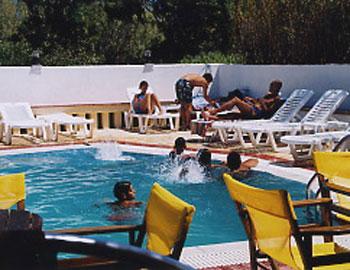 Coralli Apartments Πισίνα Λιβαδάκια Coralli Apartments Πισίνα Λιβαδάκια