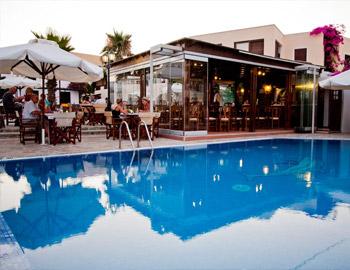 Hotel Village Mathios Πισίνα Ακρωτήρι