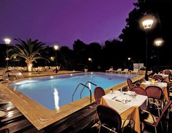 Poseidon Hotel Εστιατόριο στην Πισίνα Πάτρα Poseidon Hotel Εστιατόριο στην Πισίνα Πάτρα