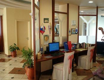 Tolon Holidays Hotel Internet Corner Τολό