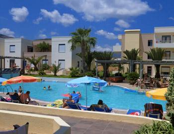 Meropi Hotel & Apartments Πισίνα Μάλια